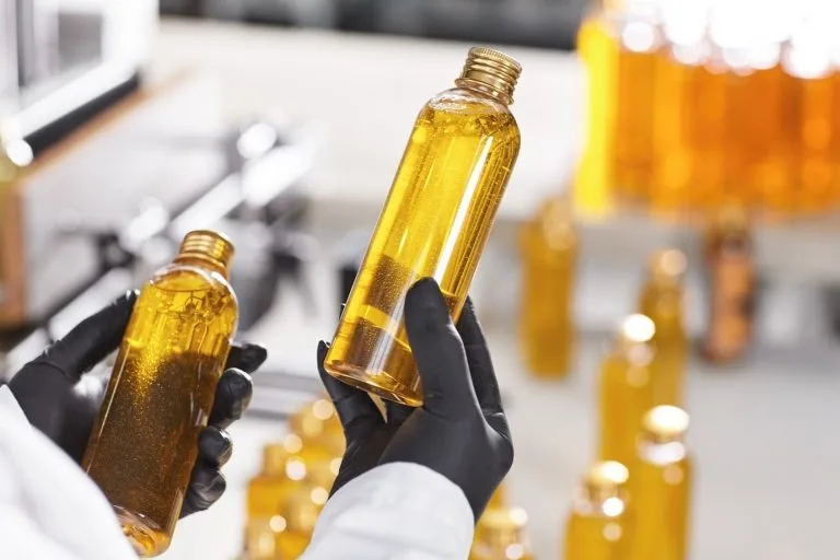 transparent-plastic-bottles-fill